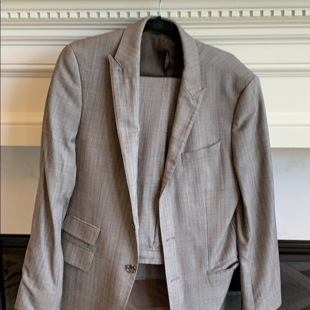 Suit